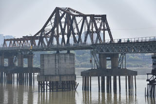 Tương lai nào cho cầu Long Biên?