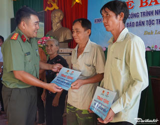 Ban Thanh niên Công an tỉnh Đồng Nai tổ chức nhiều hoạt động tình nguyện