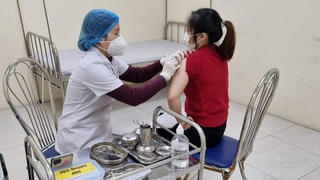 Phòng các biến thể mới của SARS-CoV-2: Tiêm vaccine vẫn là giải pháp tối ưu