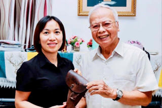 Chuyện về người thầy giáo đi B