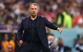 HLV Đức Hansi Flick chỉ trích đánh giá của Bastian Schweinsteiger