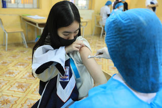 Phòng ngừa Covid-19: Khẩn trương tiêm vaccine mũi 3, 4