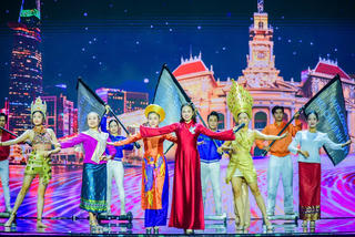 'Đêm Việt Nam' - Dòng chảy tinh hoa văn hóa