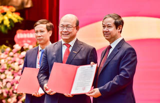 Bộ GDĐT trao quyết định công nhận lãnh đạo Đại học Bách khoa Hà Nội