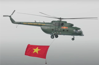 Các phi đội trực thăng cất cánh: Thành phố Hồ Chí Minh rực rỡ sao vàng