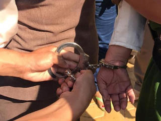 Chủ tịch xã phối hợp với nhà thầu ‘rút ruột’ ngân sách