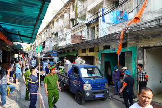 Hải Phòng: Di chuyển 19 hộ dân từ chung cư nguy hiểm về nơi tạm cư