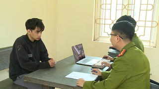 Khởi tố nhóm đối tượng thực hiện vụ cướp giật 1 tỷ đồng