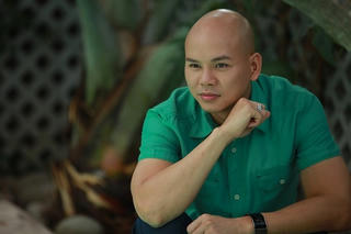 Phan Đinh Tùng kể chuyện 'mượn giấy tờ nhà' của ba mẹ để thực hiện album đầu tiên