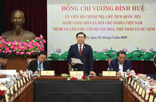 Phát huy giá trị văn hóa và con người trong phát triển bền vững