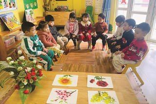 Học sinh thành phố nghỉ học tránh rét: Cách nào gỡ khó cho phụ huynh?