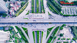 Hà Nội: Người dân bất ngờ trước vẻ đẹp xanh mát tại hầm chui Trung Hòa