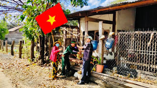 Vững biên cương từ 'thế trận lòng dân'