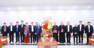 Chủ tịch Đỗ Văn Chiến gửi thư chúc mừng Giáng sinh 2022