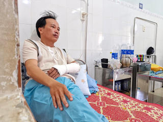 Quảng Trị: Trạm trưởng Bảo vệ rừng nói bị đánh gãy tay khi xích mích với người dân trên đất rừng đang tranh chấp