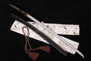 Quảng Trị: Một ông cụ bị xử phạt hành chính, tịch thu 1 cây kiếm