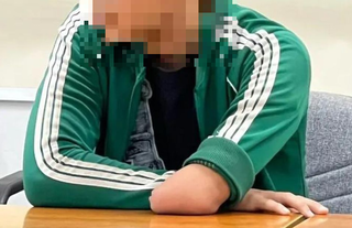 Hà Nội: Triệu tập nhóm thiếu niên vác dao kiếm 'diễu phố', quay clip