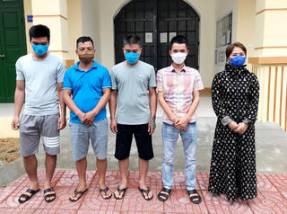 Hà Tĩnh: Khởi tố 5 đối tượng trong đường dây đánh bạc quy mô lớn