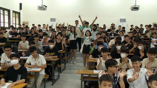 Sinh viên thế hệ mới: Đội nào sẽ giành tấm vé đầu tiên vào vòng chung kết?