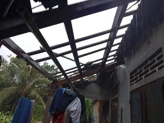 Quảng Trị: Mưa lớn, lốc xoáy khiến hơn 60 căn nhà bị tốc mái