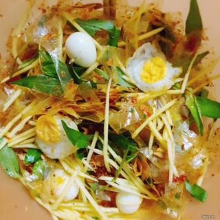 Muôn nẻo bánh tráng giữa phồn hoa