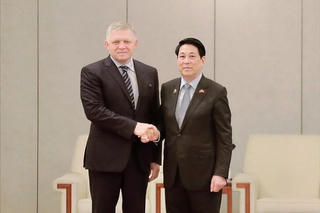 Chủ tịch nước Lương Cường gặp lãnh đạo các nước tại Trung Quốc