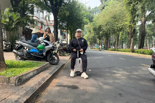 Có nên quản chặt “phương tiện lạ”?