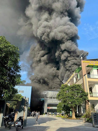 Lạng Sơn: Cháy tại xưởng lắp ráp xe điện