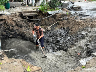 Quảng Ninh: Khẩn trương khắc phục 'hố tử thần' trước nhà dân