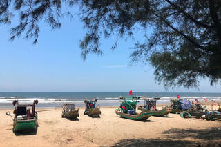 Gìn giữ những vẻ đẹp làng biển