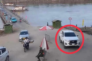 Phú Thọ: Xử phạt tài xế đi qua cầu phao Phong Châu không đúng quy định