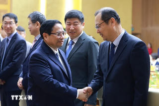 Thủ tướng Phạm Minh Chính tọa đàm với các doanh nghiệp Hàn Quốc