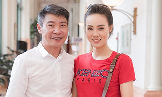 Bà xã đưa đón NSND Công Lý trở lại cơ quan làm việc