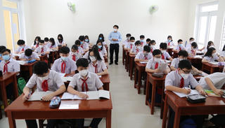 Miễn học phí THCS năm học 2022-2023: Cần lộ trình phù hợp