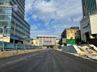 Phân luồng giao thông phục vụ thi công ga ngầm S12 trên đường Trần Hưng Đạo