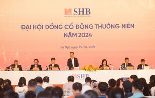 SHB thưởng tiền cho cổ đông đi họp, chia cổ tức bằng cả tiền mặt và cổ phiếu