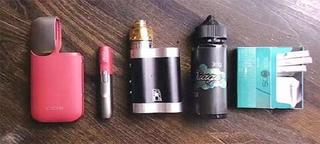 Thuốc lá điện tử 'tấn công' giới trẻ