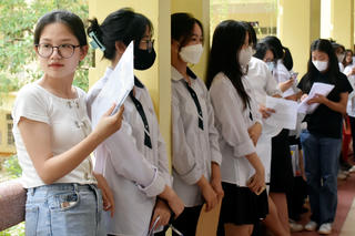 Phổ điểm Tiếng Anh thấp: Cách dạy, cách học chưa phù hợp?