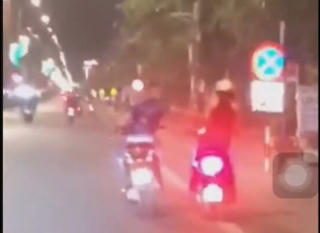 Truy tìm kẻ biến thái đi xe SH sàm sỡ cô gái ngay trên đường phố