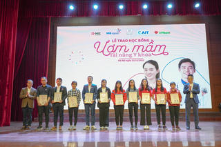 MB Ageas Life đồng hành cùng Đại học Y Hà Nội ươm mầm tài năng y khoa