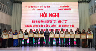 Thanh Hóa: Biểu dương những người 'kính Chúa, yêu nước'