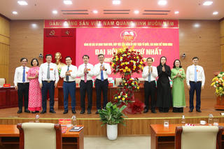Xây dựng đội ngũ cán bộ 'vừa hồng, vừa chuyên', nâng cao chất lượng công tác tham mưu