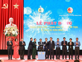 Thủ tướng phát động Tháng Công nhân - Tháng hành động về An toàn vệ sinh lao động năm 2023