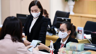 Tiền gửi ngân hàng vẫn là kênh ưu tiên