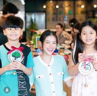 Sao Việt làm từ thiện dịp 2-9: Hoa hậu Đỗ Hà, Phương Khánh 'ghi điểm' vì hành động đẹp