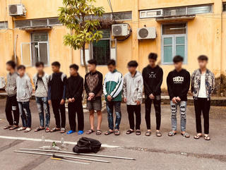 Quảng Ninh: Khởi tố nhóm thanh thiếu niên mang theo hung khí lao vào hỗn chiến
