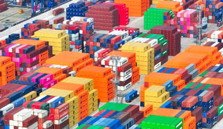 'Nín thở' trước chính sách thuế quan tương lai