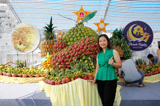 Cận cảnh mâm cỗ Trung thu hình ngôi sao khổng lồ tại Tuyên Quang