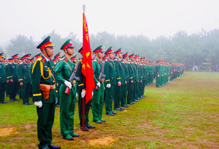 Trung đoàn Thông tin 29 tổ chức lễ tuyên thệ chiến sĩ mới năm 2025