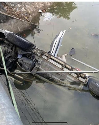 Nam Định: Ô tô 7 chỗ lao xuống sông, 7 người tử vong